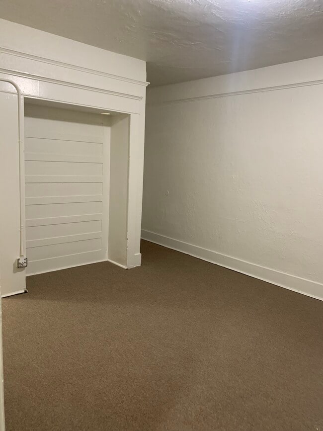 Photo - Waldorf Apartments