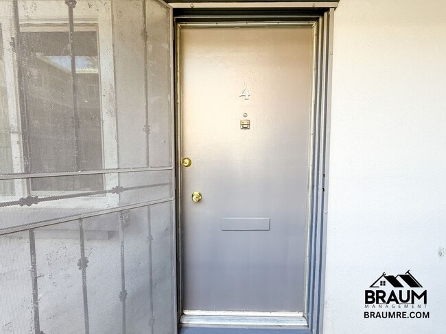 Photo - 13115 Oxnard St Unit 4