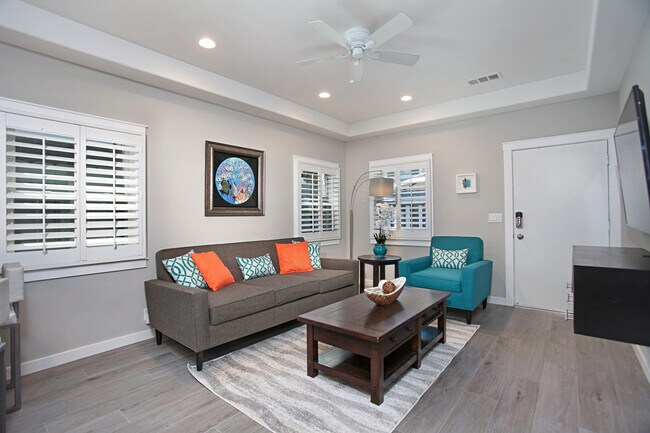 Photo - 819 Dover Ct