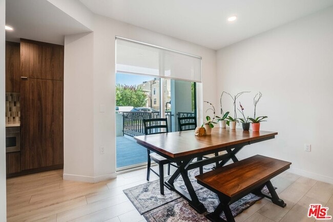 Photo - 1021 S Shenandoah St Unit 101