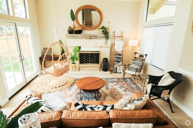 Building Photo - Furnished with Golf Course View in Laguna ... Rental
