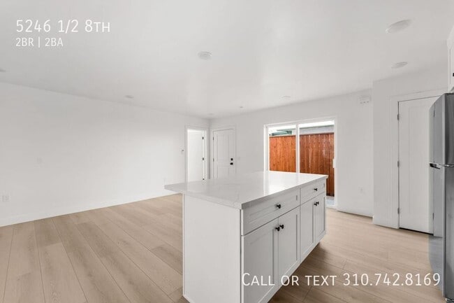 Photo - 5246 1/2 8th-