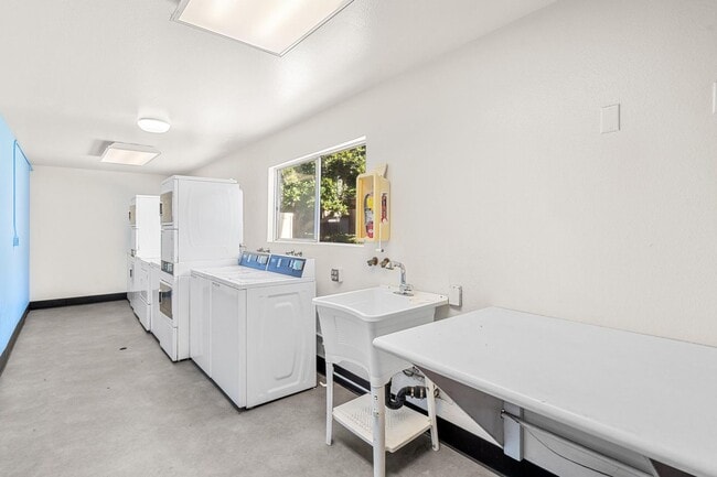 Photo - 7434 Mesa College Dr Unit 17