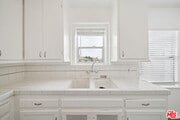 Photo - 1402 N Mansfield Ave Unit 1402 1/2