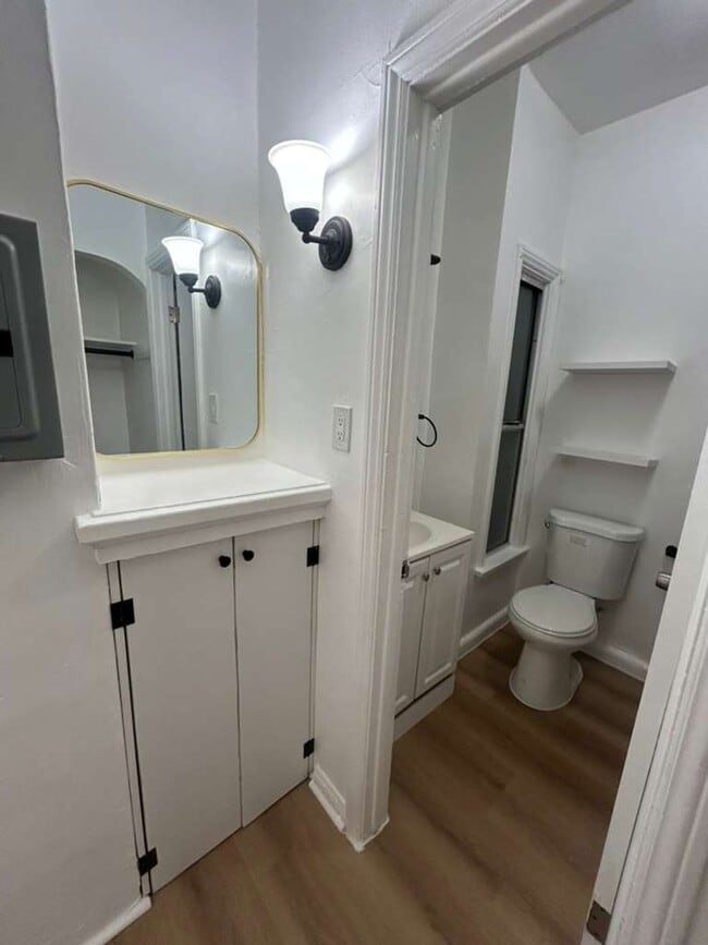 Photo - 1411-1417 S Toberman Street