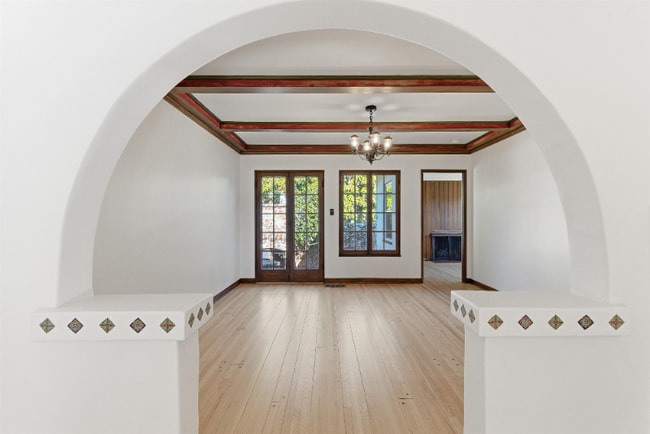 Photo - 2811 Bright Ln