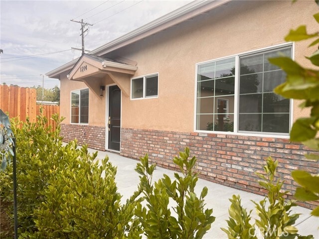 Building Photo - 1214 N Hidalgo Ave Rental