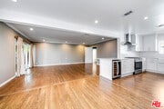 Photo - 1100 N Ontario St House