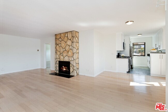 Photo - 16169 Sunset Blvd Unit 201