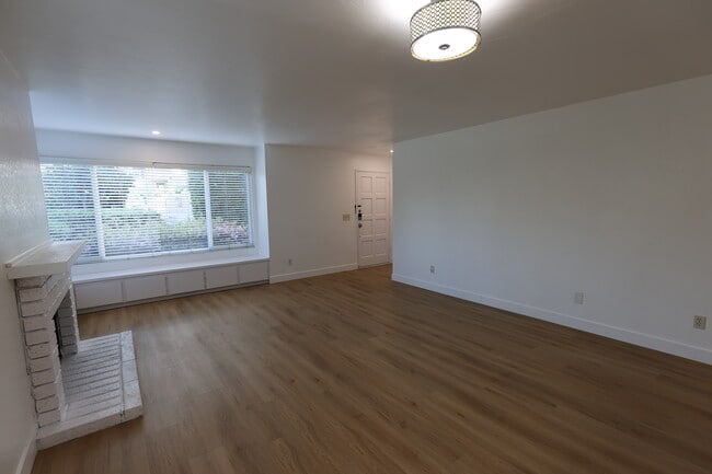 Photo - 4034 Nobel Dr Unit 105