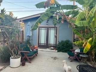 Building Photo - 1417 E 8th St