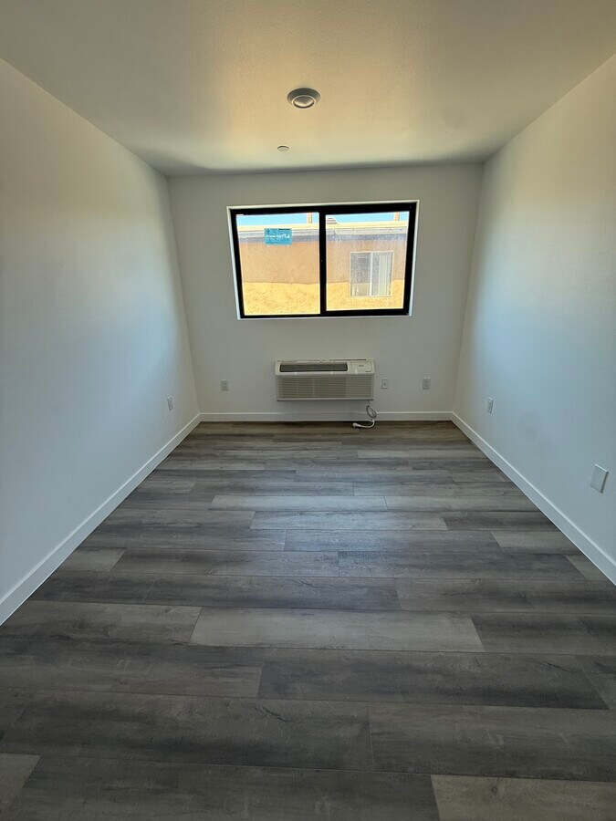 Photo - 2341 Sheridan St Unit Sherdian