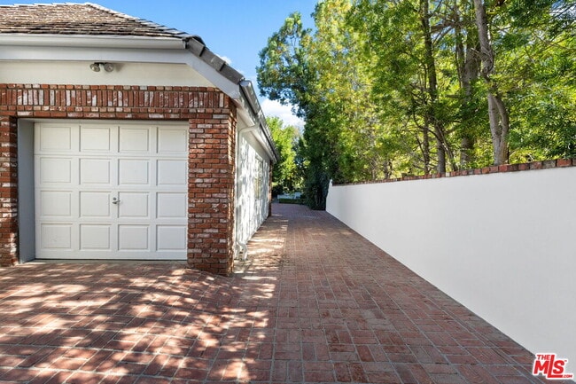 Photo - 4548 Ellenboro Way