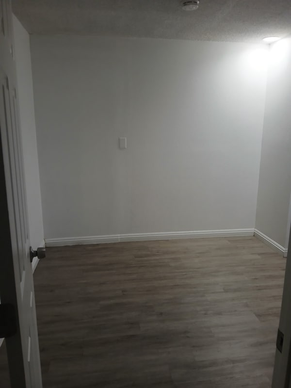 Photo - 9490 Elm Ave