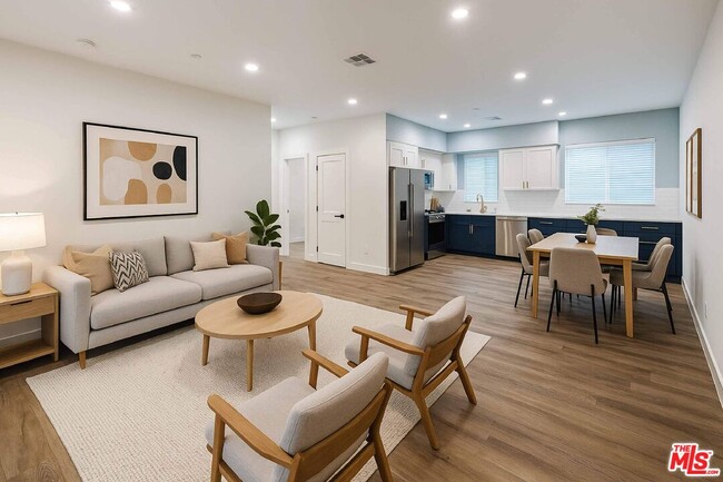 Building Photo - 5637 Homeside Ave