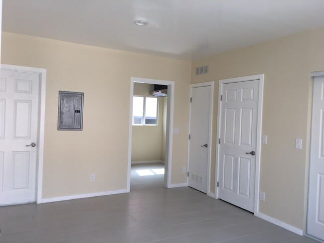 700 West - 700 West Apartment Unit 700 1/4
