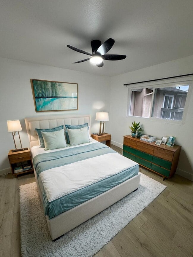 Photo - 8402 Larson Ave