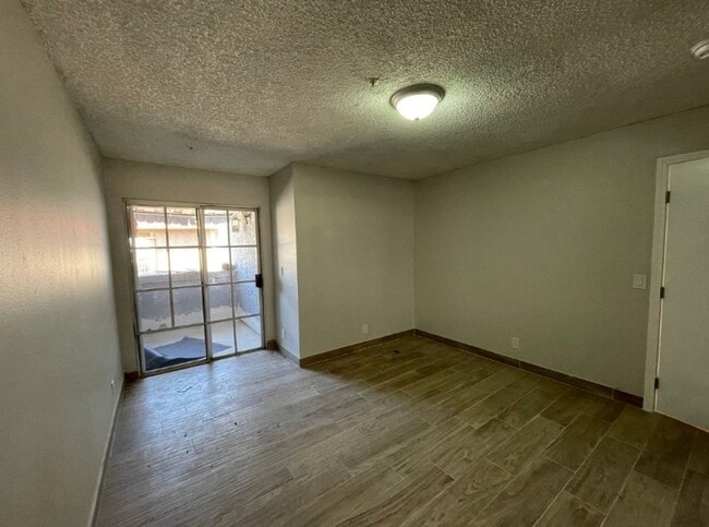 Photo - 2012 E 73rd St