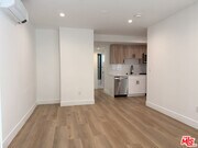 Photo - 914 7th St Condo