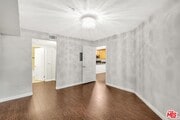 Photo - 2 Bed / 2 Bath Condo Rent Unit 203