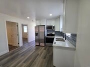 Photo - 2040 Earl St House