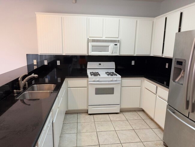 Photo - 47780 Sumac St