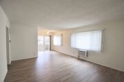 Photo - 10843 Kling St Unit 01