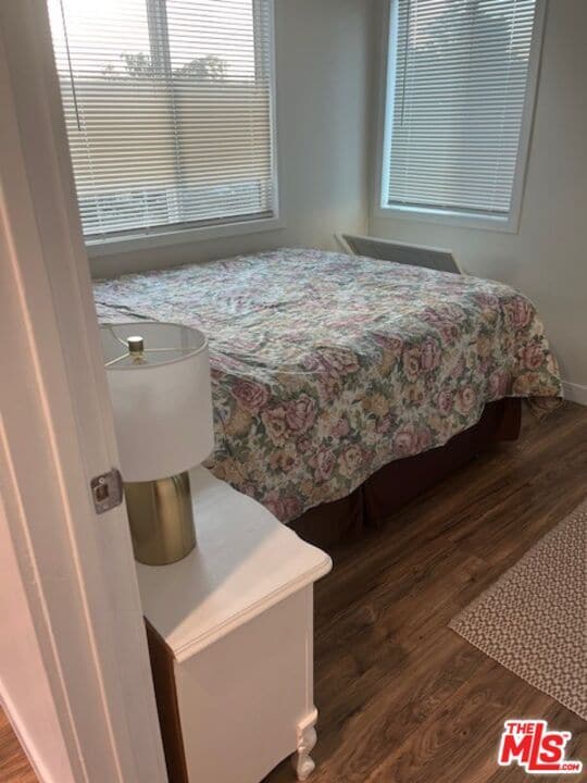 Photo - 15524 Sylvan St