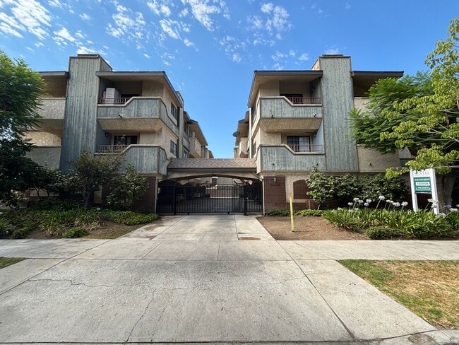 Building Photo - Orange Grove, 1232-1234 Unit 1232 #201
