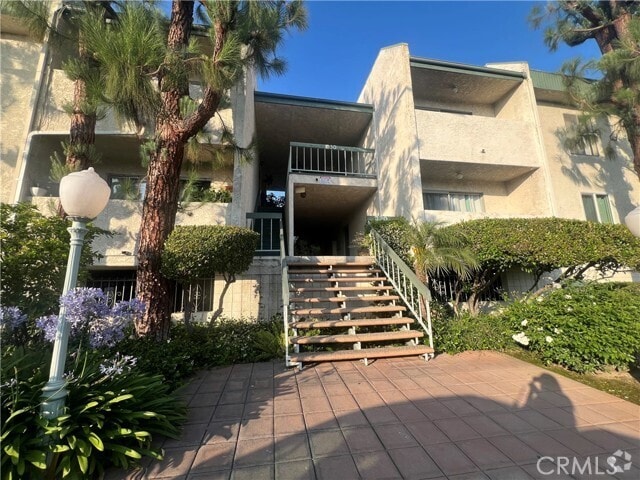 Building Photo - 330 N Chapel Ave Unit 218 Rental