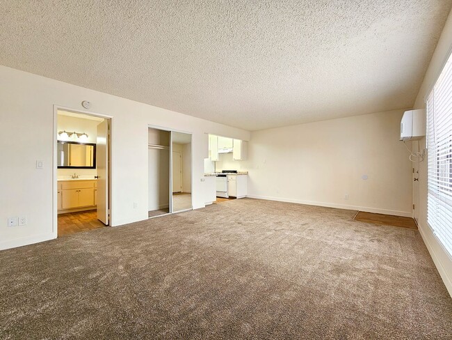 Photo - Vista Bella Apartments