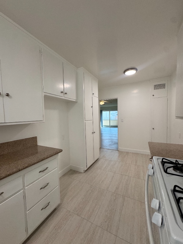 Photo - 283 S El Molino Ave Unit 7