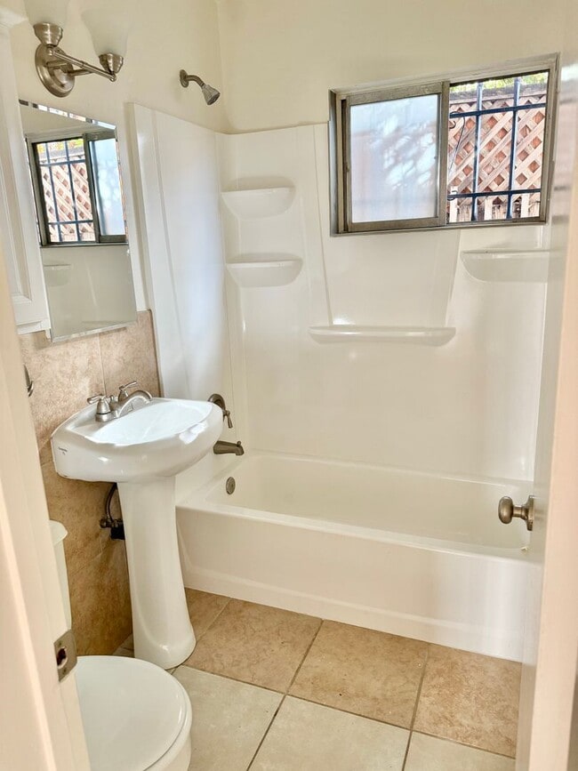 Photo - Charming Two Bed in North Park