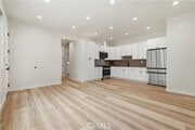 Photo - 10913 White Oak Ave