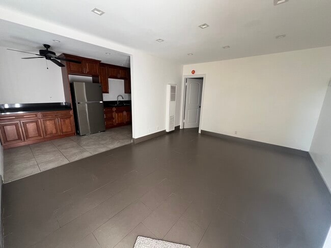 Photo - 6906 Marbrisa Ave Unit D