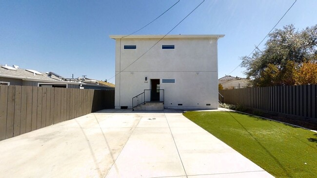 4BD/2BA, Great Outdoor Space! - 4BD/2BA, Great Outdoor Space! Townhome