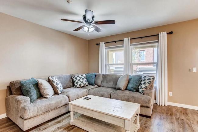 Photo - Furnished large and modern condo
