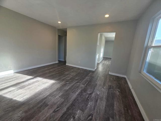 Photo - 2661 Commercial St