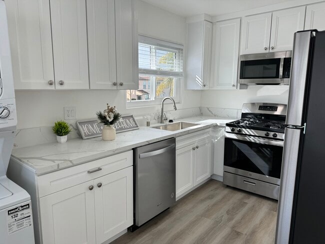 Photo - Hurlbut Unit 8654