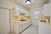 Photo - 5212 Fountain Ave Apartment Unit 07