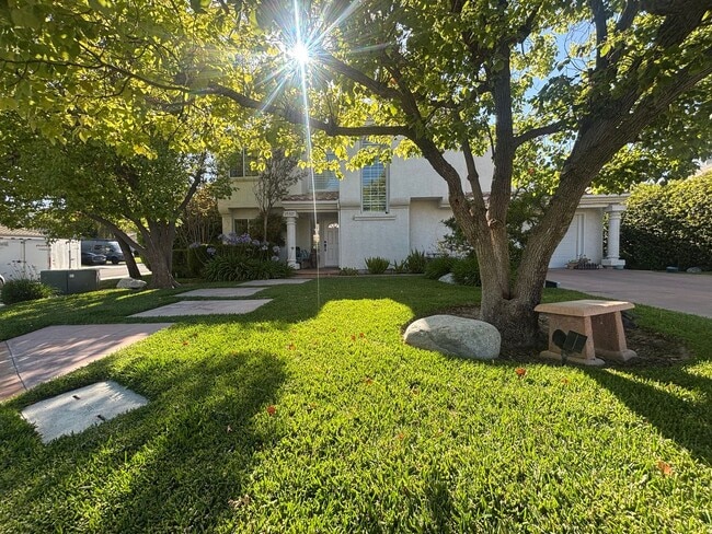 Building Photo - Beautiful 4 Bedroom Home with Solar and a Large Yard in Stevenson Ranch