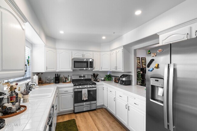 Photo - 279 N Skyline Dr