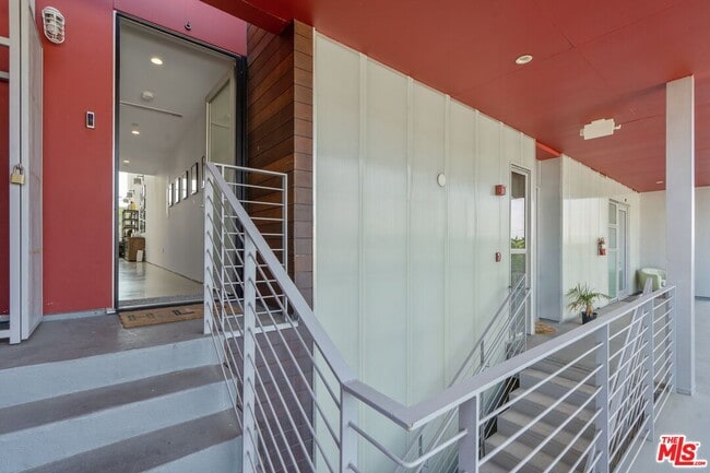 Photo - 611 N Bronson Ave Unit 6