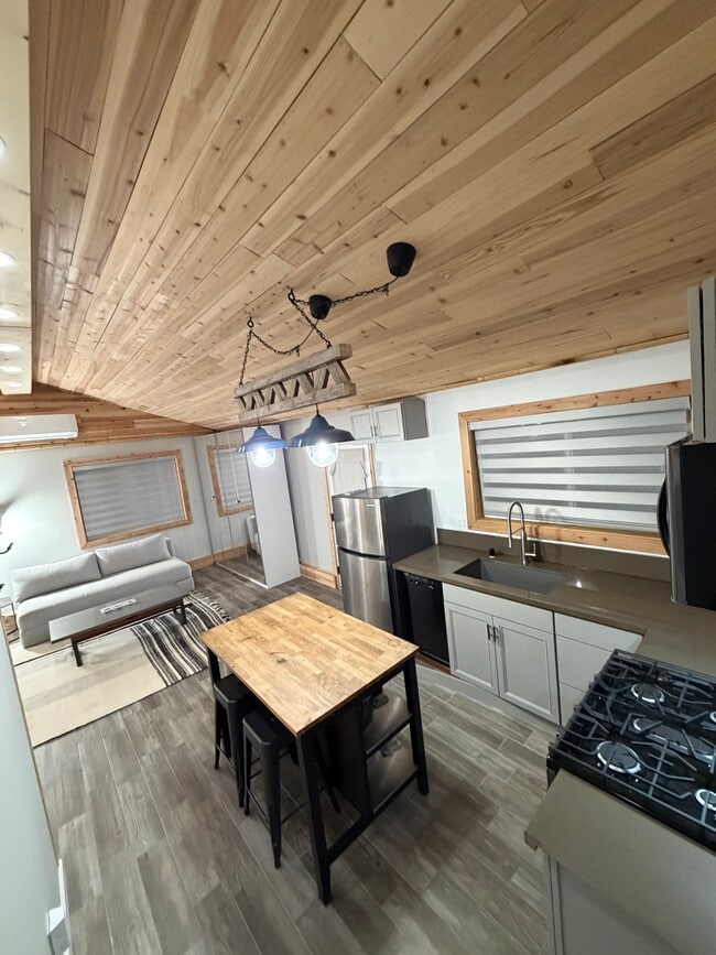 Photo - 7711 Owensmouth Ave Unit Modern Cottage