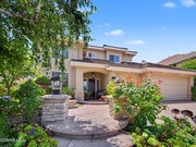 Photo - 520 Ravensbury St