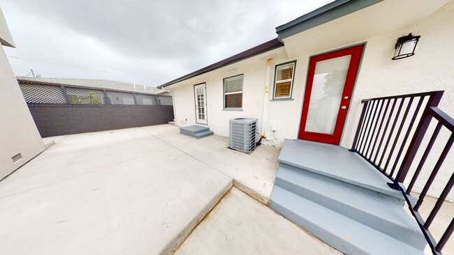 Photo - Large 3 bed 2 bath on 62nd!