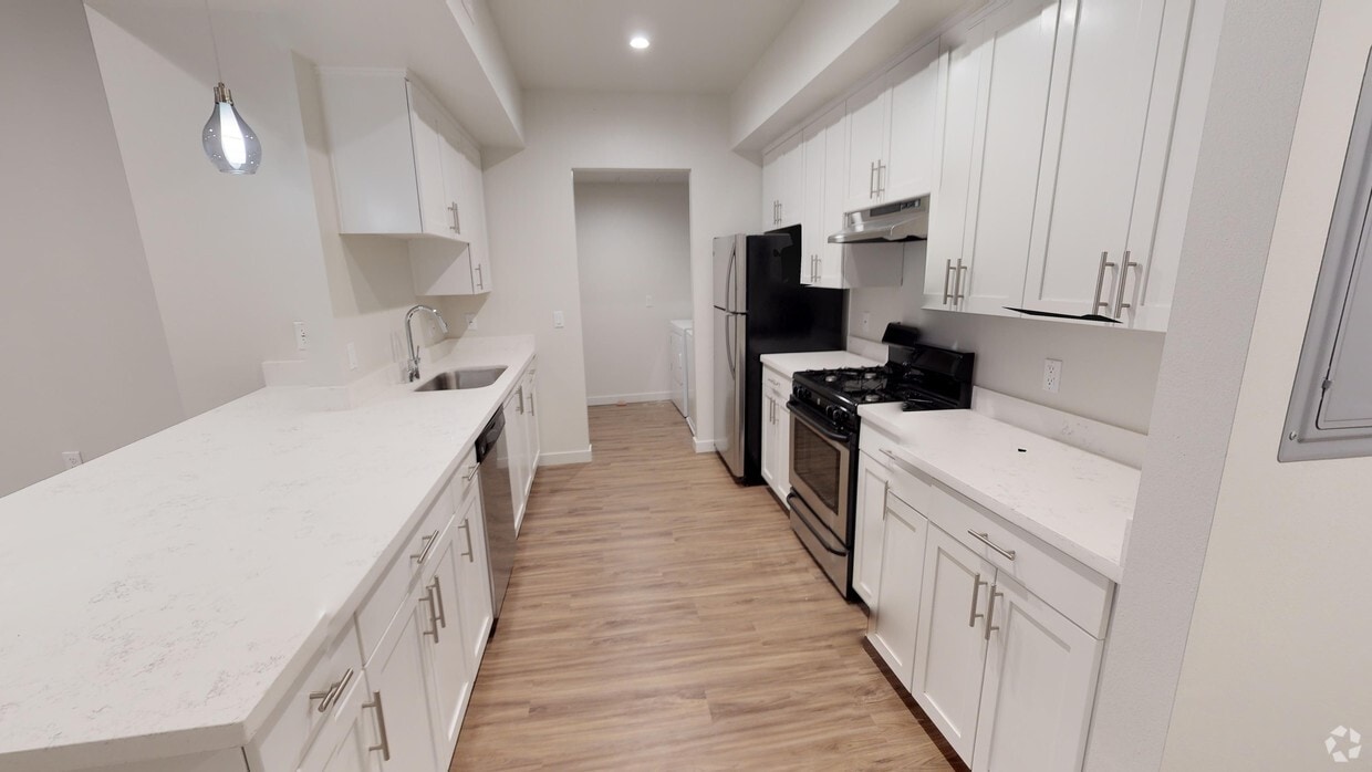 3D Tour - 6200 Kester Ave Apartments