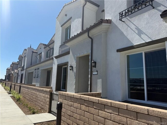 Building Photo - 22023 Florence Cir