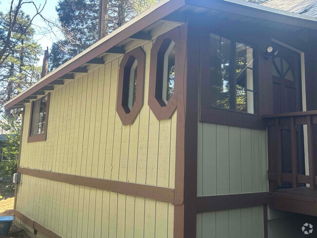 Building Photo - 22927 Crest Forest Dr Rental
