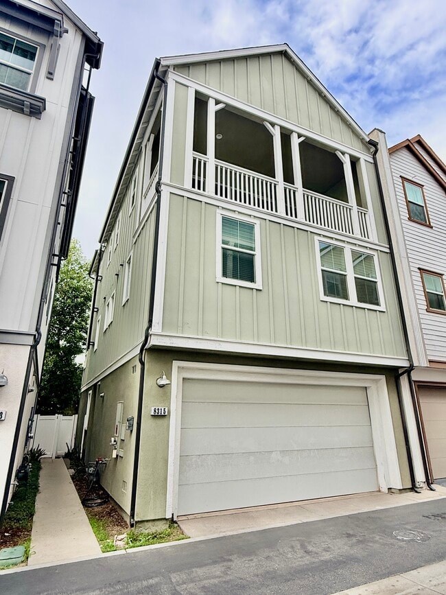 Building Photo - 8315 N Peyton Way